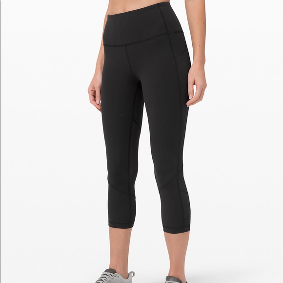 lululemon athletica Pants - LULULEMON Capri Leggings